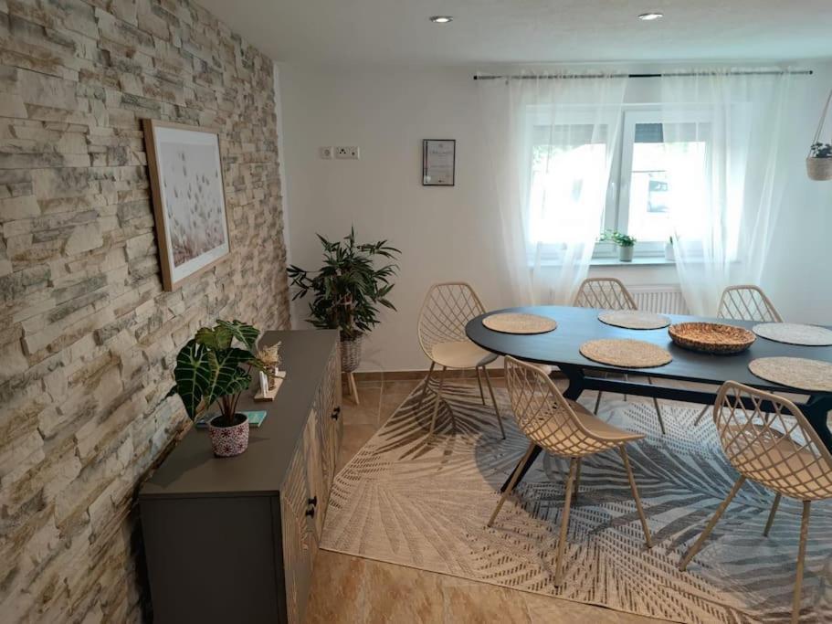 -Stadthaus Ida- Mit Grosser Dachterasse, Am Schlosspark, Luftkurort Kisslegg, Boxspringbetten, Kaffeevollautomat, Smarttv, Familienfreundlich, Grosszuegig, Zentral Εξωτερικό φωτογραφία